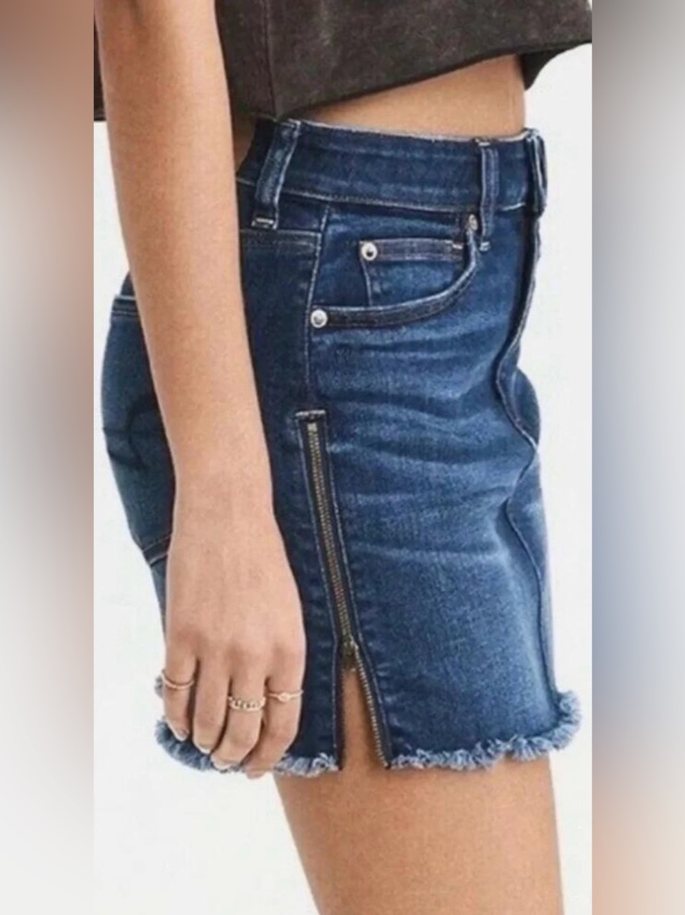 American Eagle High Rise Denim Mini Skirt Size 2 Y2K Frayed Zip Festival
